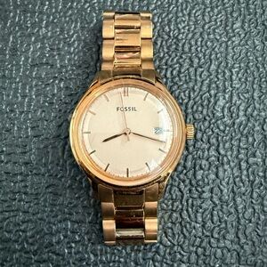 Women’s Fossil Rose Gold Timepiece